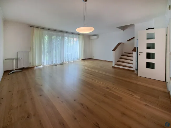 Wohnzimmer im EG