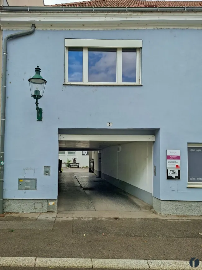 Durchfahrt zum Parkplatz