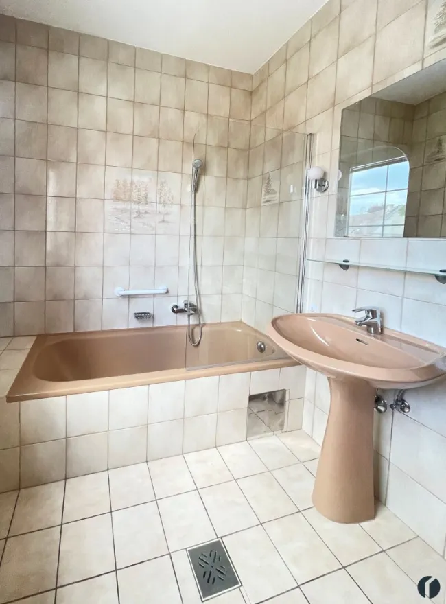 Bad mit Wanne