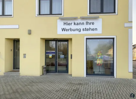 Portal mit Eingang