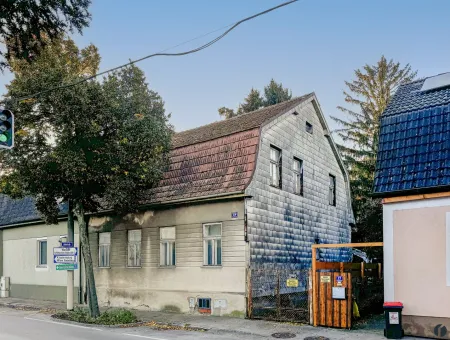 Ansicht straßenseitig Altbestand - Abrissobjekt