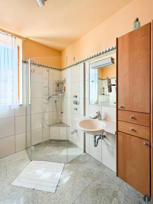 Badezimmer im OG