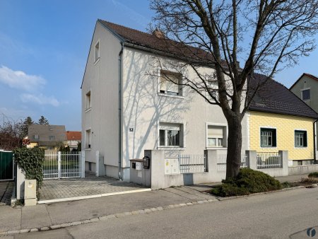 Außenansicht von der Straße aus