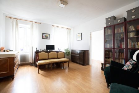 RESERVIERT: Stilvolle Altbauwohnung im Herzen von Innsbruck – Großzügiges Wohnen in bester Innenstadtlage