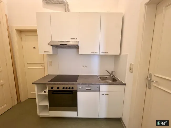 Schöne 2-Zimmer-Wohnung in zentraler Lage zu vermieten! Marburger Kai! - Bild
