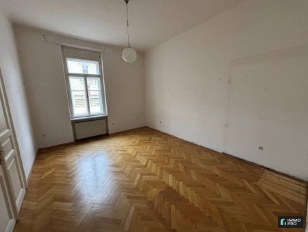 4-Zimmer Wohnung mit Einbauküche im Stadtzentrum zu vermieten