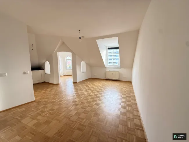 Helle 2-Zimmer-Wohnung - Titelbild
