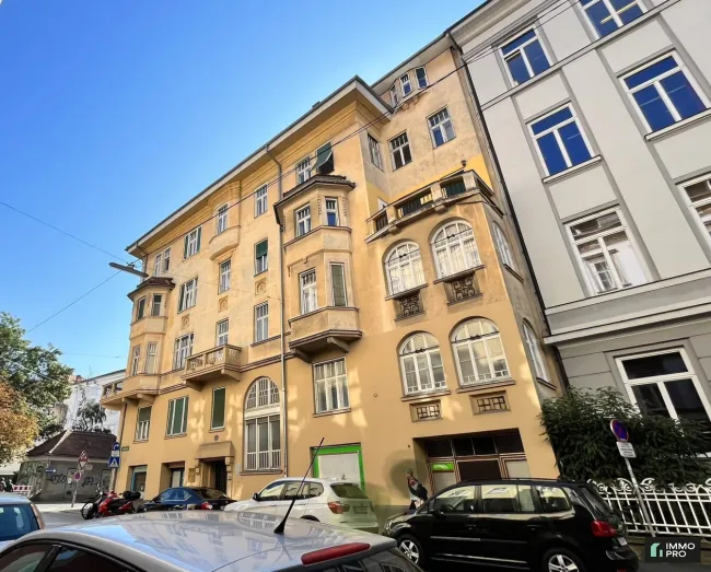 2-Zimmer-Altbauwohnung plus Küche zu vermieten - innere Stadt! - Titelbild