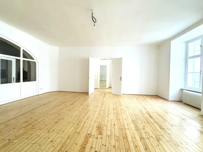 BÜRO/PRAXIS - IN EINEM HISTORISCHEM AMBIENTE IM HERZEN DER WIENER INNENSTADT - Bild