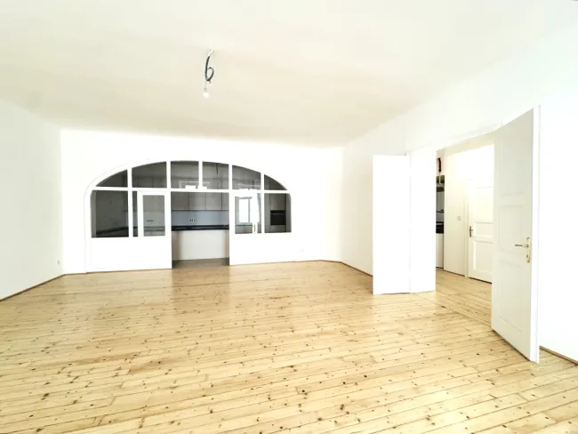 BÜRO/PRAXIS - IN EINEM HISTORISCHEM AMBIENTE IM HERZEN DER WIENER INNENSTADT - Titelbild