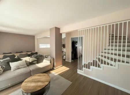 IHR ZUHAUSE IM GRÜNEN – MODERNES ECKREIHENHAUS MIT ZEITGEMÄSSER HEIZ- UND LÜFTUNGSTECHNIK