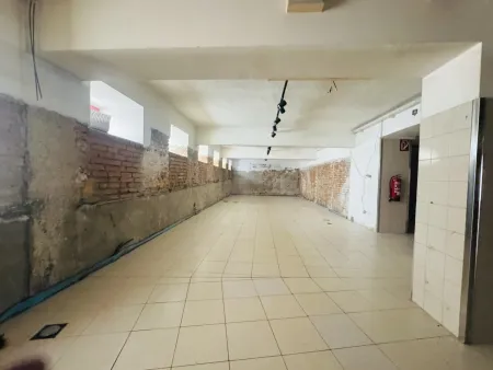 GEWERBEFLÄCHE - PRAXISRÄUMLICHKEITEN - COWORKING SPACE - AUSSTELLUNGSFLÄCHE