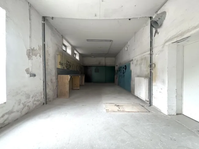WERKSTATT IN WEISSENBACH/HINTERBRÜHL - Bild