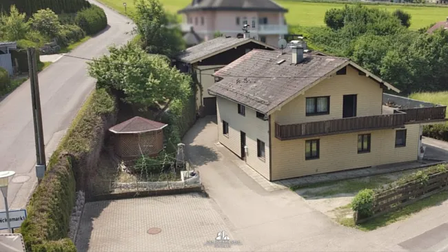 DEIN ZUHAUSE: Wohngebäude in Vöcklamarkt als Ertragsobjekt mit sehr guter Rendite - Bild