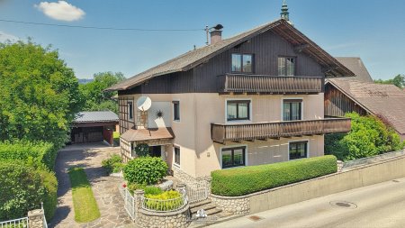 DEIN ZUHAUSE: Stilvolles Einfamilienhaus mit großem Garten und Pool