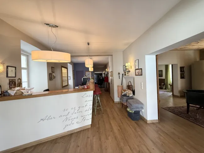 Barbereich/Entrée